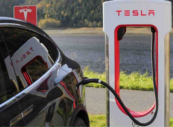 Tesla così mai vista