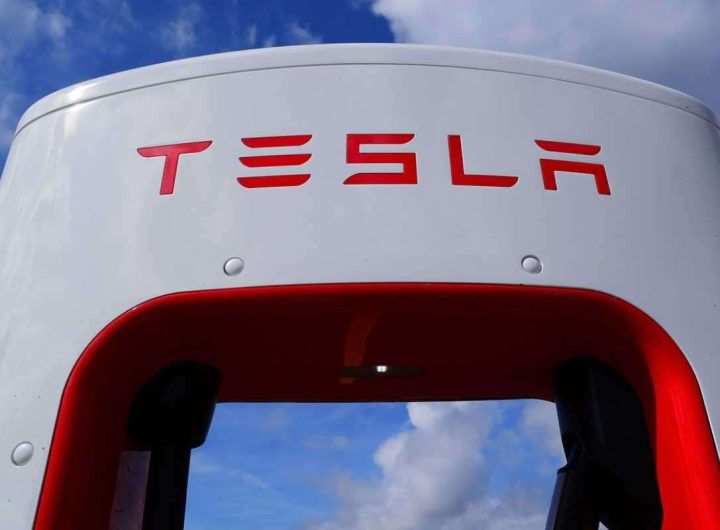 Tesla offerta di lavoro