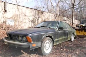 BMW 1987 restaurata completamente