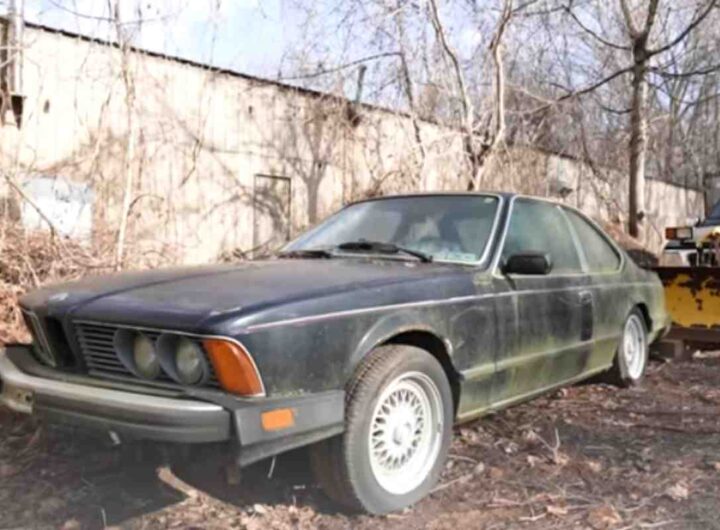 BMW 1987 restaurata completamente