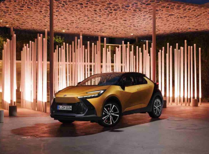 Confronto Toyota CH-R e Volkswagen T-Roc