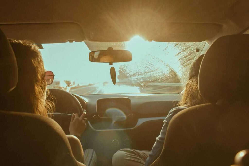 Persone in auto sei sanzioni