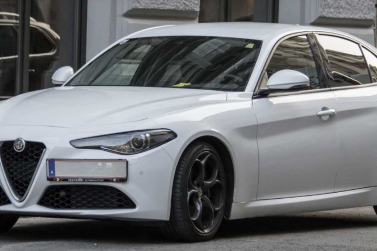 Un esempio emblematico di ciò è l'Alfa Romeo 690T, un motore che sta riscrivendo le regole della potenza e della prestazione.