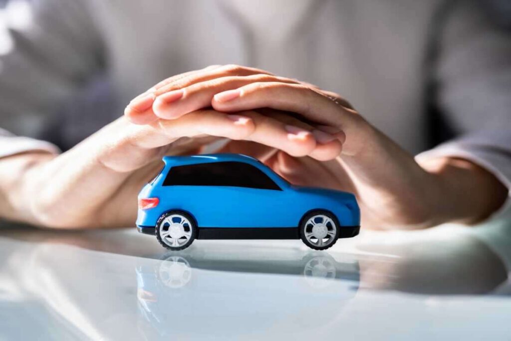 Assicurazione auto intestatario muore