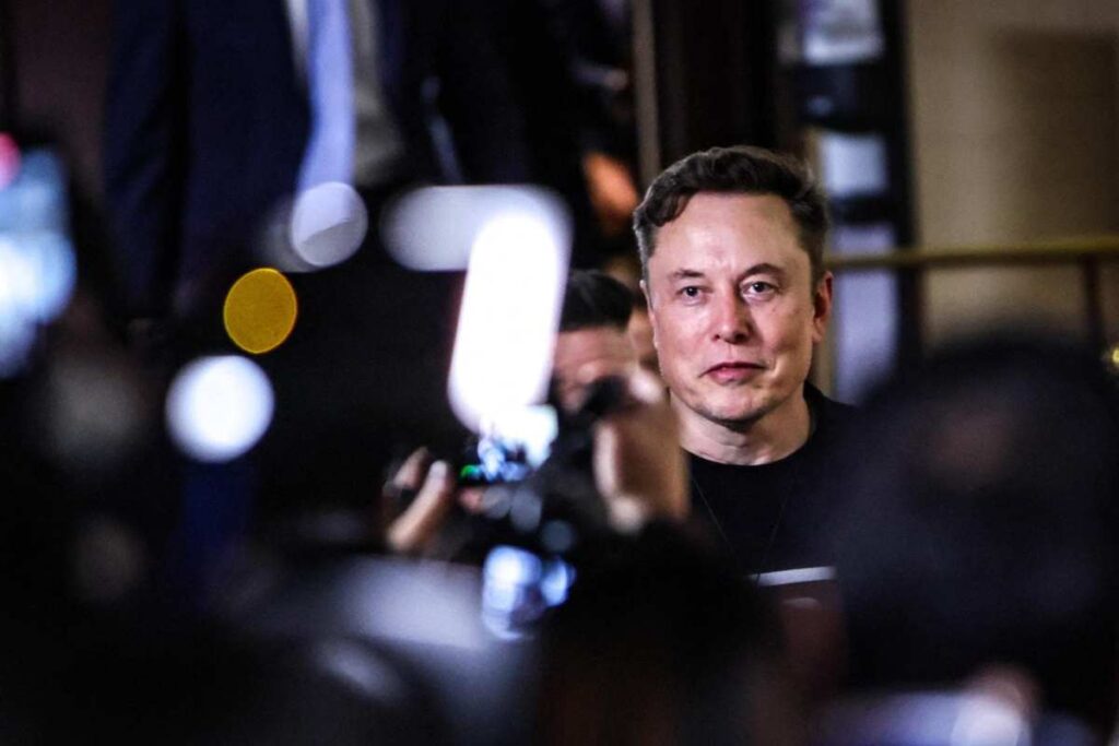 Elon Musk permanenza Tesla