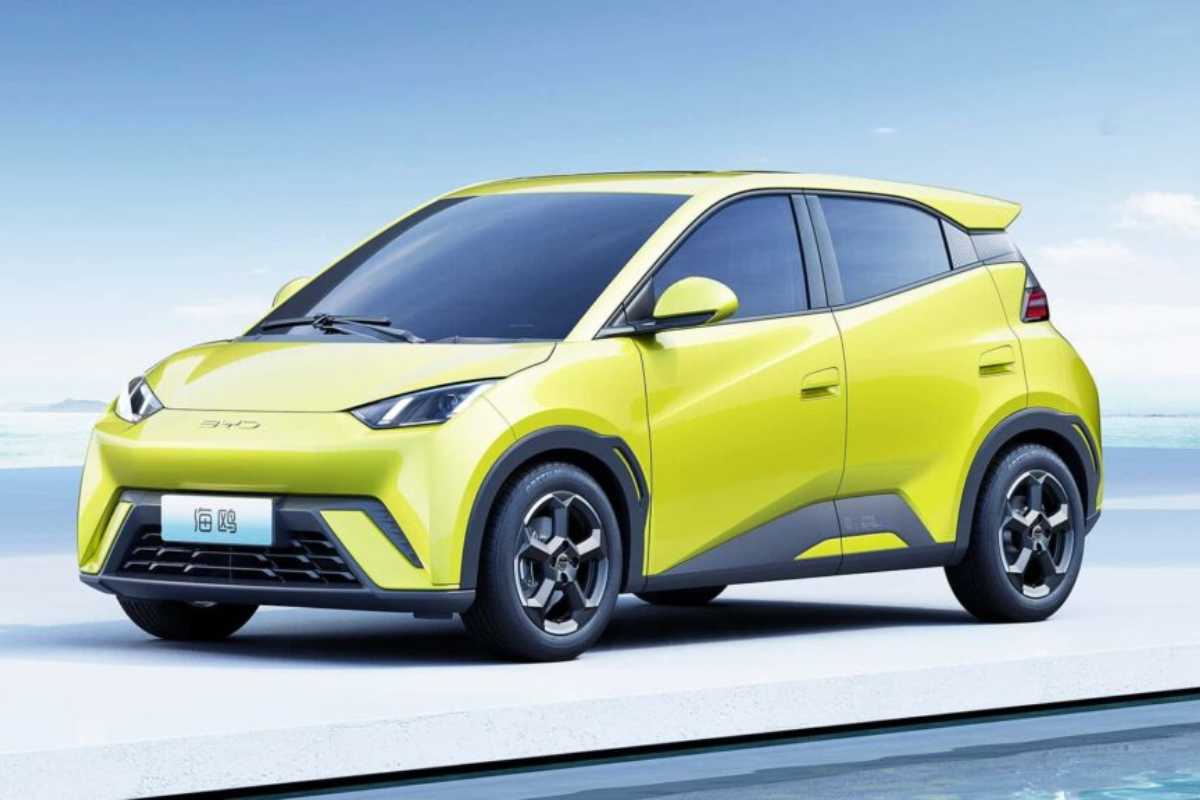 La city car BYD Dolphin Surf