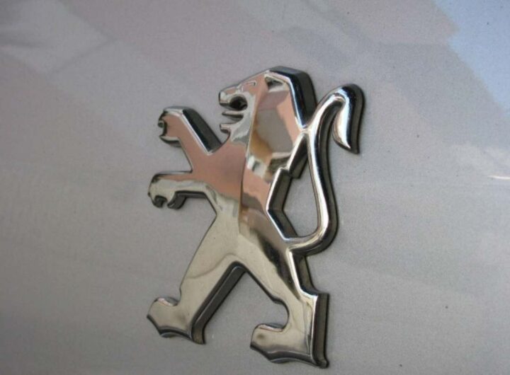 Peugeot-Stellantis