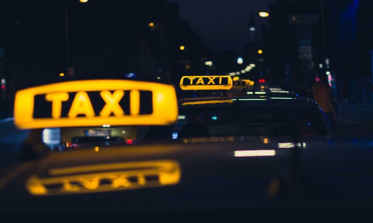 Taxi autonomi UE 2026