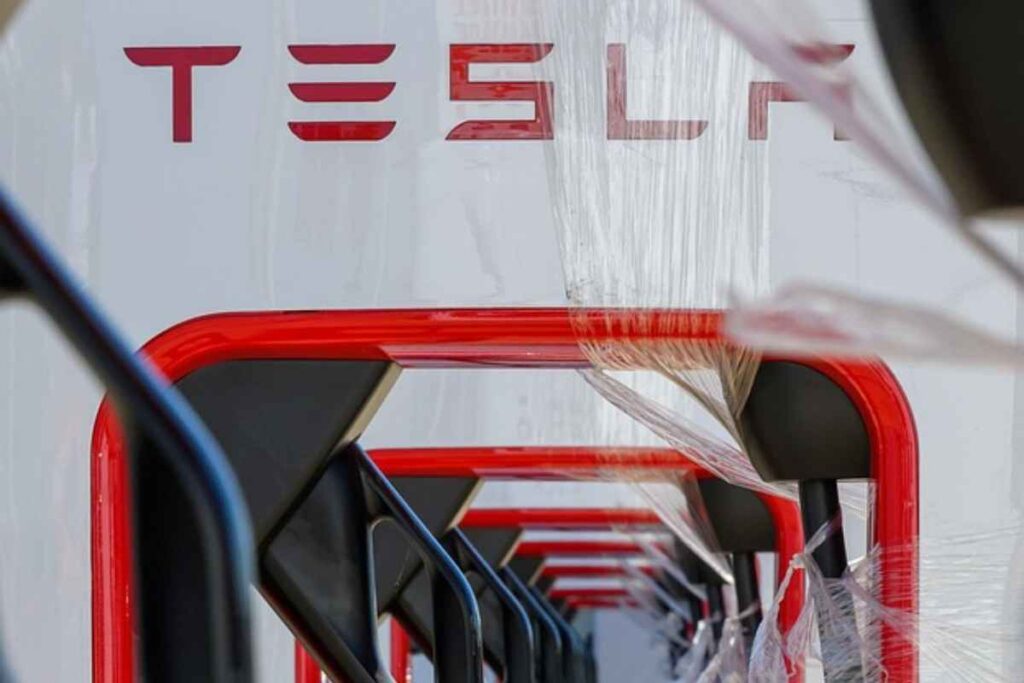 Tesla pioggia l'ha rovinata