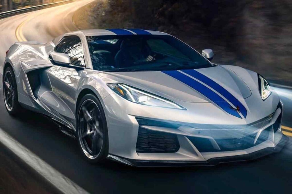 Corvette E-Ray e-AWD caratteristiche e prezzo