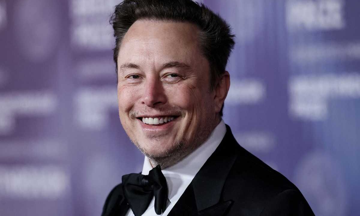 Tesla Robotaxi giugno