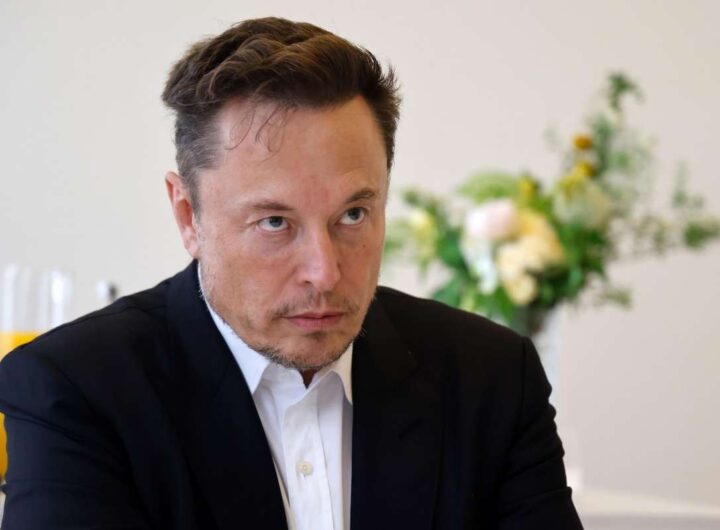 Questa approvazione rappresenta un passo cruciale nel percorso di Tesla verso l’implementazione di un servizio di ride-sharing