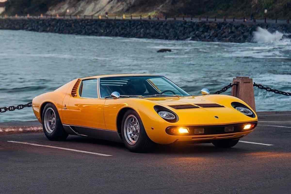 Lamborghini abbandonata 