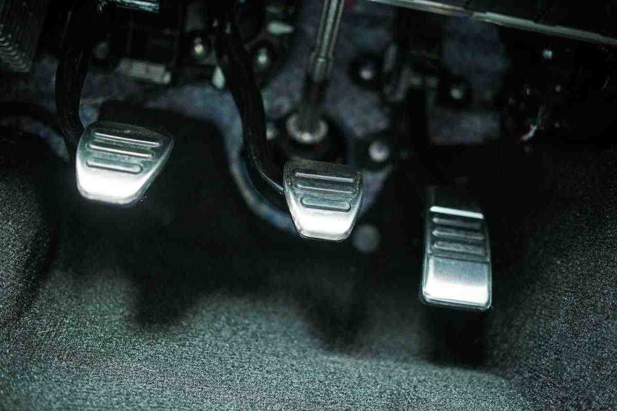 Pedali auto funzione segreta