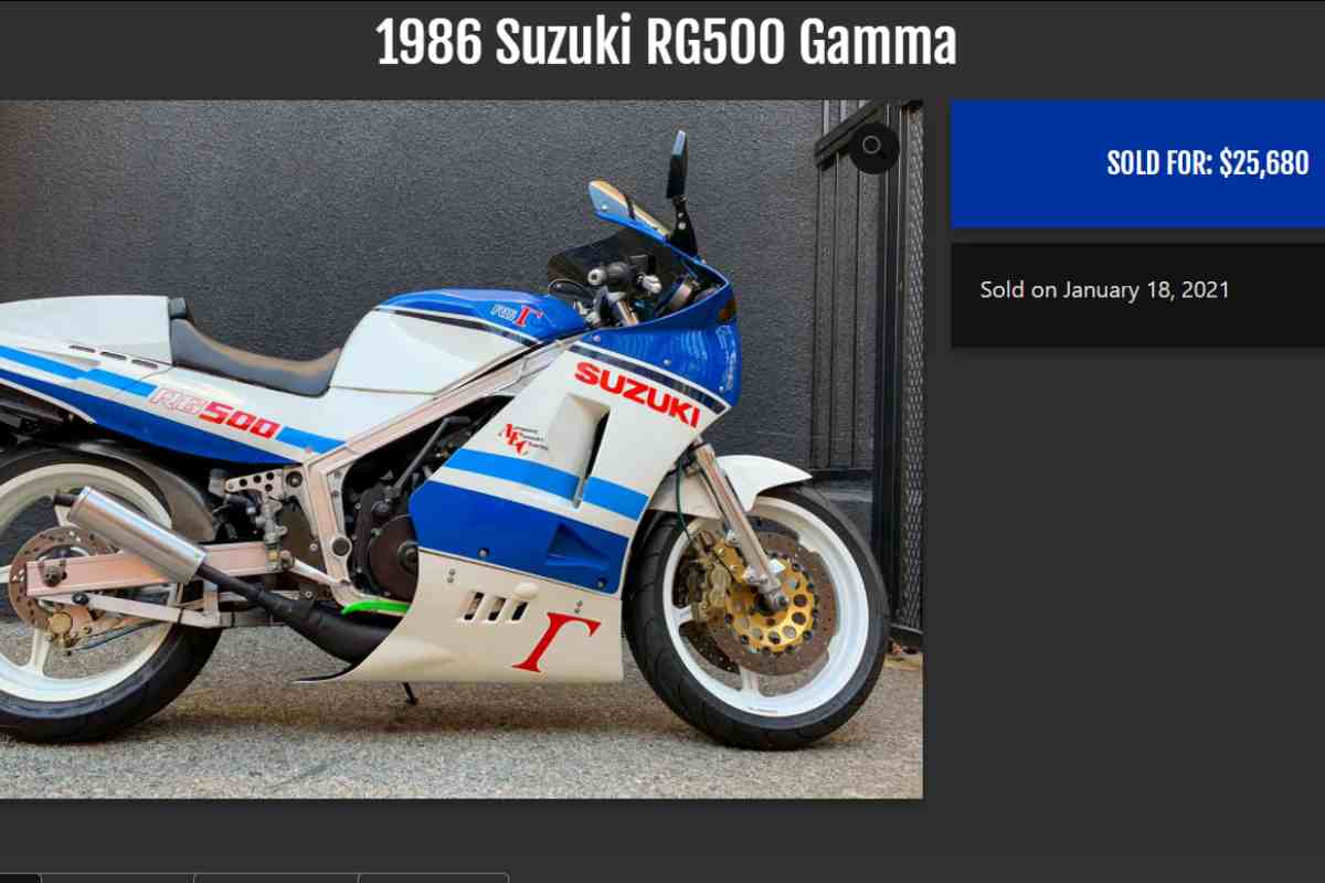 Suzuki RG500 Gamma all'asta