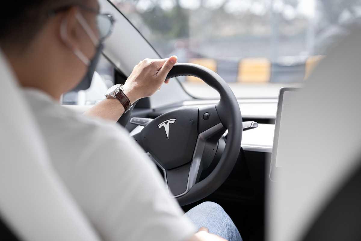 Tesla vendite in calo