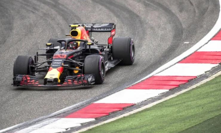 Verstappen in pista