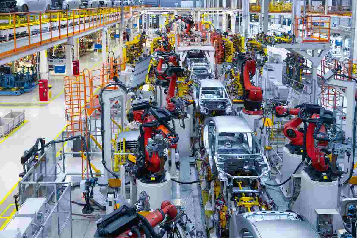 Produzione auto Stellantis annuncio