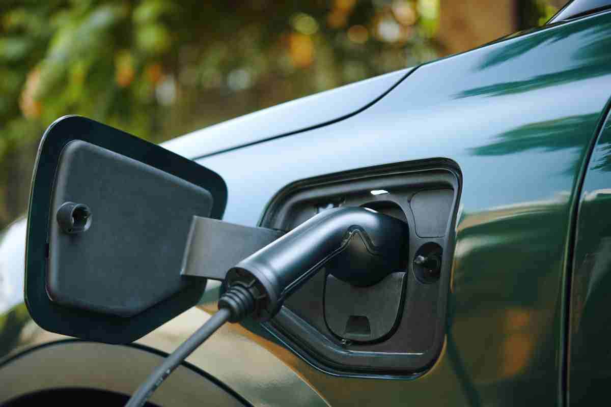 Automobile elettrica transizione