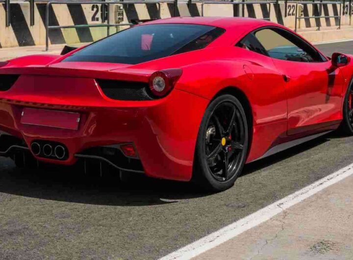 Ferrari sorpresa incredibile, stop alle supercar