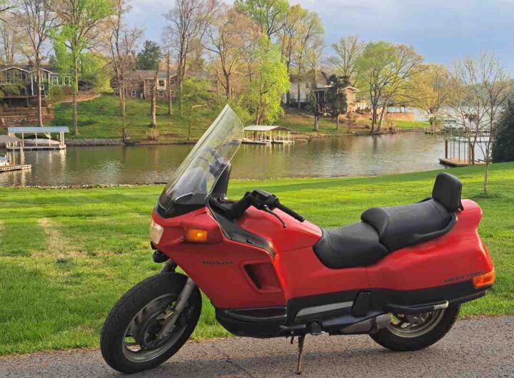 PC800 moto brutta