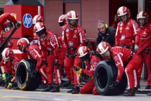 stipendio meccanico f1