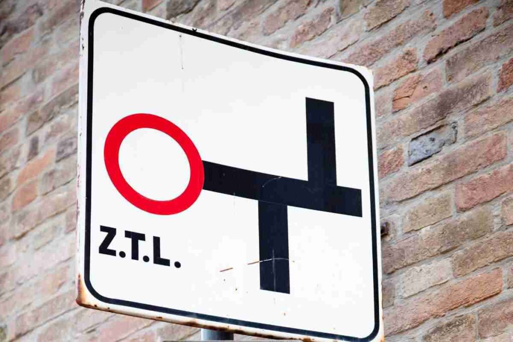 ZTL auto ibride