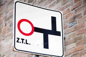 ZTL auto ibride